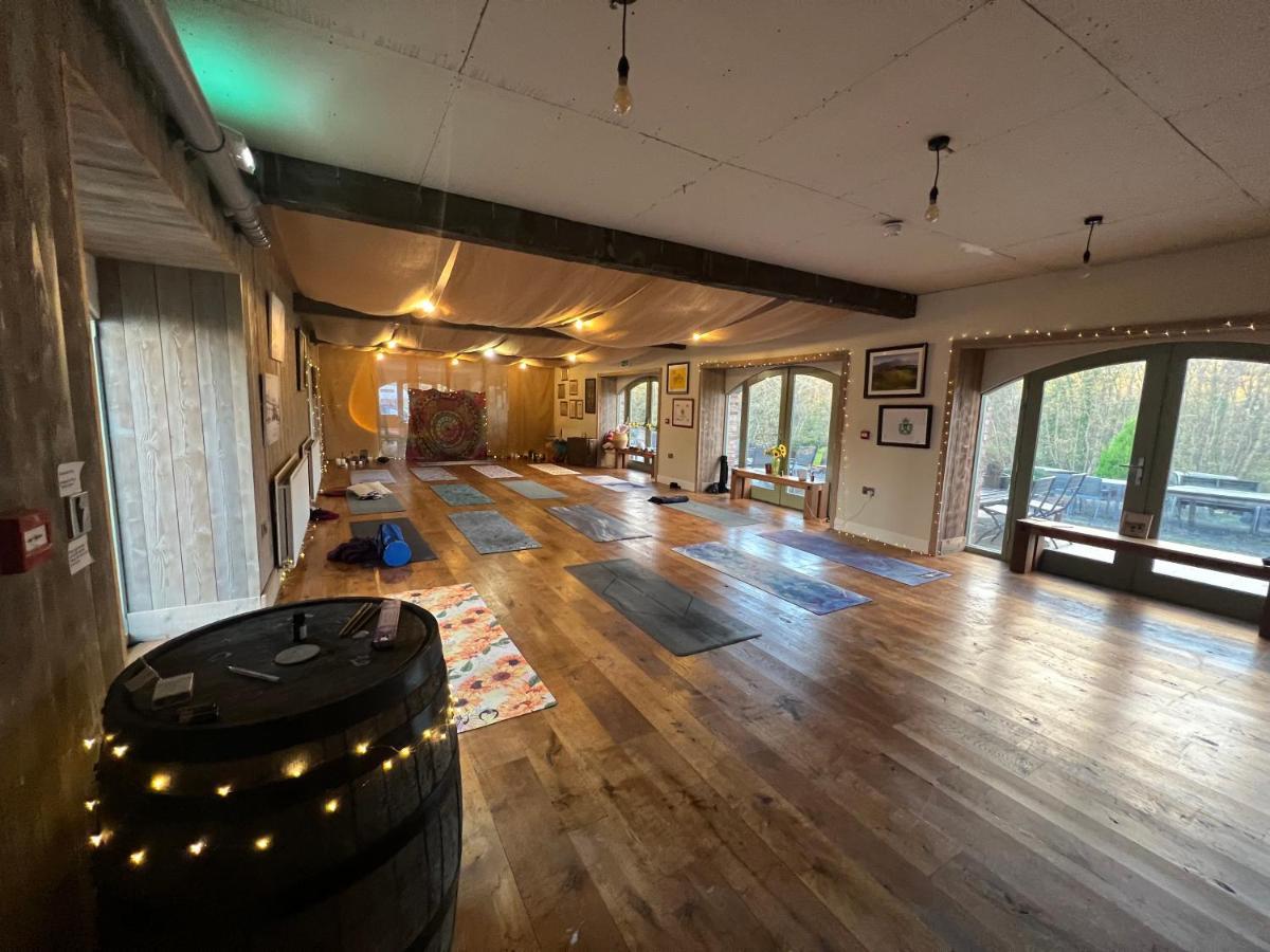 Вилла The Old Flax Mill Yoga Retreat Колрейн Экстерьер фото
