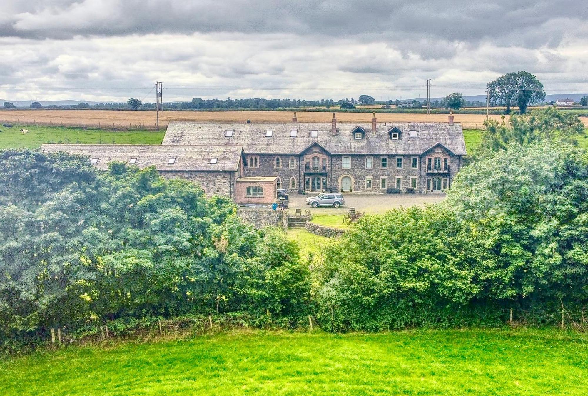 Вилла The Old Flax Mill Yoga Retreat Колрейн Экстерьер фото